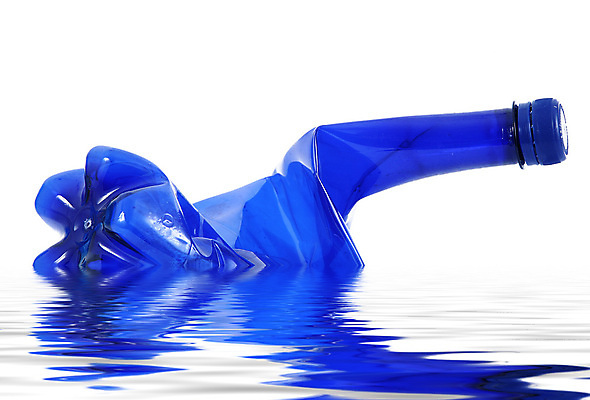 포토 JPG 해외이미지 백그라운드 컨셉 사람없음 물 재활용 손상 쓰레기통 흰색 쓰레기 컨테이너 플라스틱 수집 생태계 재활용품 낭비 찌그러짐 생태학 차별 처리 캡모자 해외포토 자연요소 모자_잡화 교육 산업 컬러 재질 친환경 파일형식 이미지허브