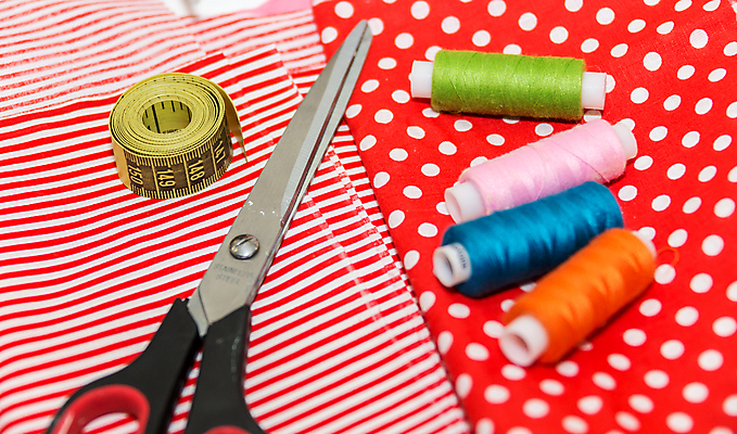 포토 JPG 해외이미지 디자인 옷 선 취미 사람없음 빨간색 컬러풀 유행 장비 기구 공구 직물 면 업무 실 바느질 자르기 측정 질감 테이프 실타래 조립 재단 재단사 철강 핸드메이드 해외포토 직업 컬러 모션 문구용품 도구 작업 파일형식 이미지허브