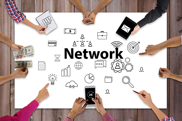 포토 JPG 해외이미지 직업 인터넷 비즈니스 사업가 통신 회의 아이디어 안테나 사람 사람없음 그래픽 단어 스마트폰 사무실 알약 디지털 작업 비즈니스우먼 네트워크 계획 연결 토론 고객 심볼 분석 시작 온라인 브레인스토밍 해외포토 문자 여자 컨셉 핸드폰 스마트기기 약 직장인 파일형식 이미지허브