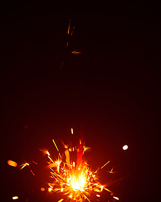 포토 JPG 해외이미지 불꽃 폭죽 불꽃놀이 사람없음 빛 빛망울 연소 스파클라 해외포토 놀이 불 파일형식 이미지허브