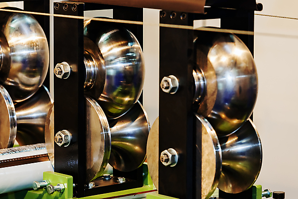 포토 JPG 해외이미지 식물 모델 산업 공장 숙이기 사람없음 상자 금속 힘 기계 장비 과학기술 공구 업무 작업실 제조 자르기 천 철 묘사 파이프 만들기 전염 튜브 엔진 정비공 기어 공학 방법 복잡 자동 철강 힘찬 해외포토 교육 포즈 컨셉 공업 모션 재질 기술 도구 직물 작업 기술자 질병 감염 파일형식 이미지허브