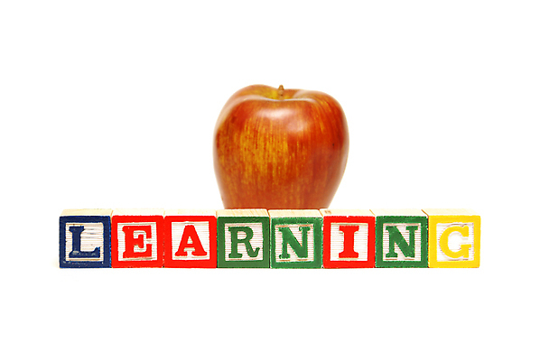 포토 JPG 해외이미지 학생 알파벳 교육 음식 백그라운드 컨셉 과일 학교 성공 사람없음 학습 스터디 블록 유치원 흰색 기록 사과 편지 오브젝트 고립 지능 해외포토 영어 컬러 파일형식 이미지허브