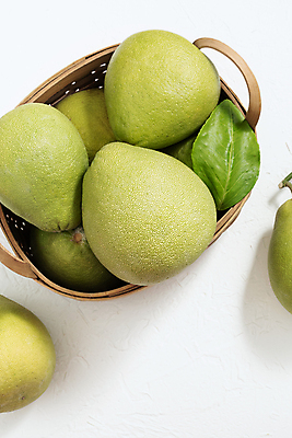 포토 JPG 해외이미지 잎 실내 사람없음 하이앵글 바구니 자몽 흰배경 담기 해외포토 식물 뷰포인트 백그라운드 과일 모션 내부 흰색 파일형식 이미지허브