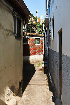 포토 JPG 주간 고건축 풍경 사람없음 야외 관광지 골목길 국내여행 군산 군산신흥동일본식가옥 국내포토 자연요소 건축물 길 여행 전라북도 일본가옥 파일형식