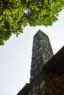 포토 JPG 주간 나무 로우앵글 고건축 하늘 굴뚝 풍경 사람없음 야외 관광지 국내여행 군산 이영춘가옥 국내포토 자연요소 식물 건축물 뷰포인트 여행 문화재 전라북도 파일형식