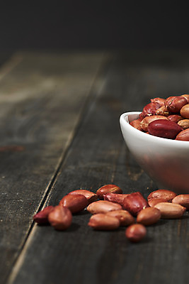 포토 JPG 스튜디오촬영 그릇 웰빙 실내 건강 사람없음 여러개 견과류 오브젝트 알맹이 땅콩 부럼 웰빙음식 슈퍼푸드 나무배경 국내포토 식기 다수 백그라운드 내부 정월대보름 건강식품 건강식 파일형식