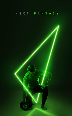 PSD 편집이미지 남자 건강 한명 20대 성인 초록색 빛 판타지 운동 헬스 아령 한국인 삼각형 네온 사이키 성인남자한명만 카피스페이스 네온아트 이미지편집 도형 1 컬러 상상 사람 동양인 청년 공백 남자한명만 성인남자만 파일형식
