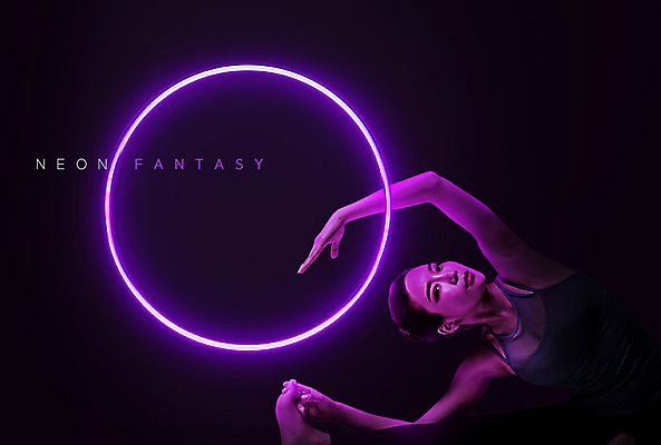 PSD 편집이미지 여자 요가 건강 한명 20대 성인 빛 판타지 운동 보라색 한국인 원형 네온 사이키 카피스페이스 네온아트 이미지편집 도형 1 웰빙 컬러 상상 사람 동양인 청년 공백 파일형식