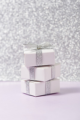 포토 JPG 스튜디오촬영 리본 실내 선물포장 선물 이벤트 사람없음 선물상자 반짝임 쌓기 축하 세개 오브젝트 분홍색배경 국내포토 분홍색 백그라운드 컨셉 포장 모션 3 내부 상자 파일형식