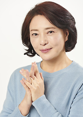 포토 JPG 스튜디오촬영 여자 중년 50대 중년라이프 실내 한명 서기 미소 누끼 상반신 옆모습 한국인 흰배경 손모으기 의료성형뷰티 중년여자한명만 국내포토 1 라이프스타일 뷰포인트 백그라운드 모션 표정 사람 동양인 손짓 성인 내부 흰색 여자한명만 중년여자만 파일형식