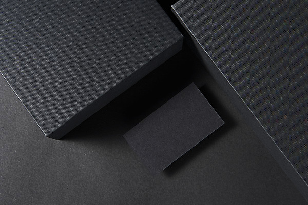 포토 JPG 스튜디오촬영 포장 명함 검은배경 프레임 실내 사람없음 선물상자 하이앵글 공백 세개 오브젝트 디자인소스 포장상자 포장소품 포장용기 목업 플랫레이 카피스페이스 편집소스 국내포토 뷰포인트 백그라운드 3 선물 내부 상자 검은색 플랫 포장재료 파일형식