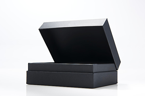포토 JPG 스튜디오촬영 포장 프레임 실내 사람없음 선물상자 한개 검은색 공백 오픈 오브젝트 흰배경 디자인소스 포장상자 포장소품 포장용기 목업 카피스페이스 편집소스 국내포토 1 컬러 백그라운드 선물 내부 상자 흰색 포장재료 파일형식