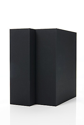 포토 JPG 스튜디오촬영 포장 프레임 실내 사람없음 선물상자 검은색 공백 두개 오브젝트 흰배경 디자인소스 포장상자 포장소품 포장용기 목업 카피스페이스 편집소스 국내포토 컬러 백그라운드 2 선물 내부 상자 흰색 포장재료 파일형식