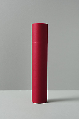 포토 JPG 스튜디오촬영 포장 회색배경 프레임 실내 사람없음 빨간색 선물상자 한개 공백 오브젝트 디자인소스 원통형 포장상자 포장소품 포장용기 목업 카피스페이스 편집소스 국내포토 도형 1 컬러 백그라운드 선물 내부 상자 회색 포장재료 파일형식