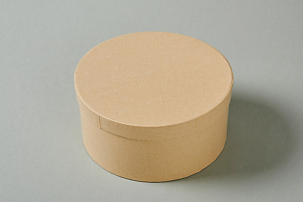 포토 JPG 스튜디오촬영 포장 회색배경 프레임 실내 사람없음 선물상자 한개 갈색 공백 원형 오브젝트 디자인소스 포장상자 포장소품 포장용기 목업 카피스페이스 편집소스 국내포토 도형 1 컬러 백그라운드 선물 내부 상자 회색 포장재료 파일형식