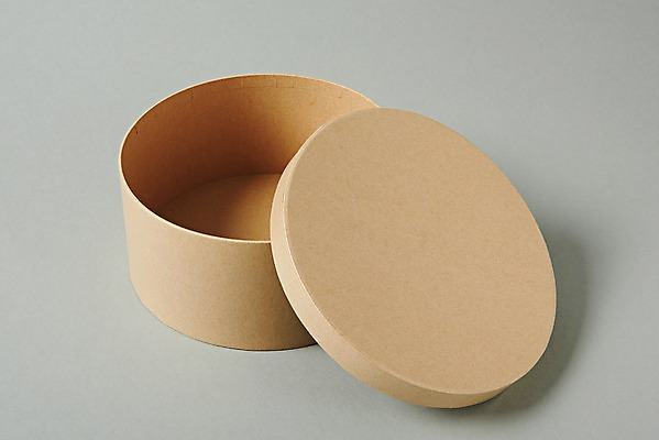 포토 JPG 스튜디오촬영 포장 회색배경 프레임 실내 사람없음 선물상자 한개 갈색 공백 오픈 원형 오브젝트 디자인소스 포장상자 포장소품 포장용기 목업 카피스페이스 편집소스 국내포토 도형 1 컬러 백그라운드 선물 내부 상자 회색 포장재료 파일형식