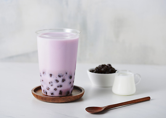 포토 JPG 스튜디오촬영 회색배경 실내 사람없음 우유 오브젝트 나무숟가락 버블티 타피오카펄 타로밀크티 타로버블티 국내포토 음료 백그라운드 유제품 내부 숟가락 회색 밀크티 파일형식