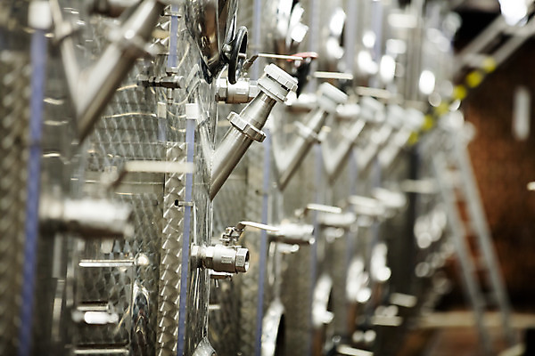 포토 JPG 공장 실내 근접촬영 사람없음 와인 기계 발효 체코 와인통 주입구 와인공장 국내포토 유럽 뷰포인트 공업 주류 내부 파일형식