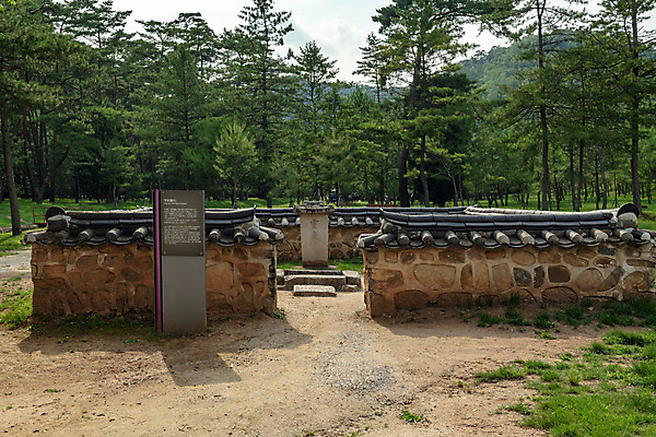 포토 JPG 주간 나무 여행 한국 풍경 사람없음 야외 여름 관광지 여름풍경 문화재 우물 국내여행 명승지 역사탐방 영월 영월장릉 국내포토 자연요소 식물 계절 아시아 역사 강원도 왕릉 탐방 파일형식 여름_계절