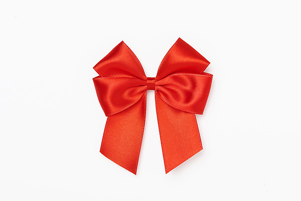 포토 JPG 스튜디오촬영 리본 포장 실내 선물 누끼 사람없음 빨간색 하이앵글 한개 축하 끈 오브젝트 흰배경 매듭 플랫레이 국내포토 1 뷰포인트 컬러 백그라운드 컨셉 내부 흰색 플랫 파일형식