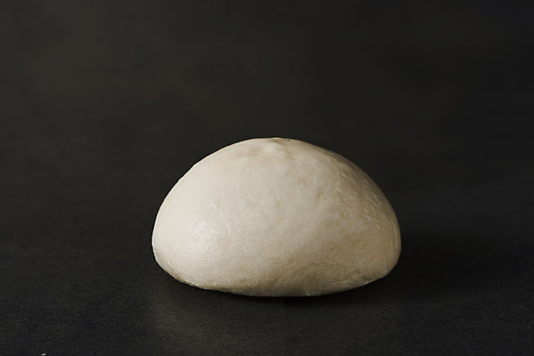 포토 JPG 스튜디오촬영 검은배경 디저트 실내 누끼 사람없음 한개 뜨거움 달콤 겨울간식 군것질 호빵 국내포토 1 음식 빵 백그라운드 내부 검은색 맛 파일형식