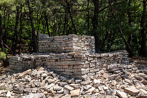 포토 JPG 주간 한국전통 여행 하늘 풍경 사람없음 야외 여름 관광지 문화재 사찰 명승지 제천 제천10경 교리사지 국내포토 자연요소 전통 계절 종교건축 한국 충청북도 석조물 파일형식
