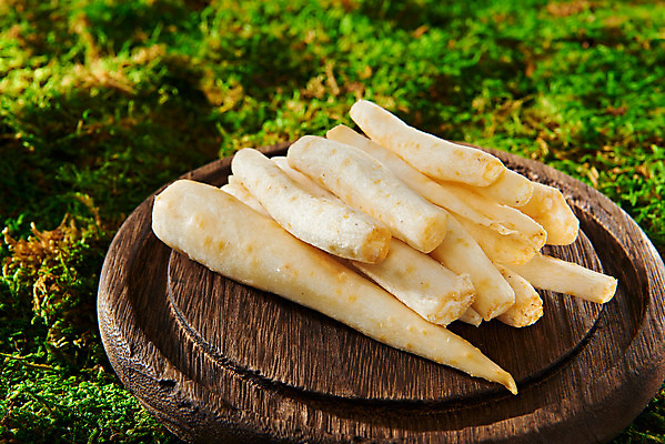 포토 JPG 스튜디오촬영 채소 식재료 실내 이끼 사람없음 여러개 신선 유기농 나무접시 더덕 자연산 제철 초록배경 제철음식 깐더덕 국내포토 접시 웰빙 음식 다수 백그라운드 자연 내부 초록색 파일형식