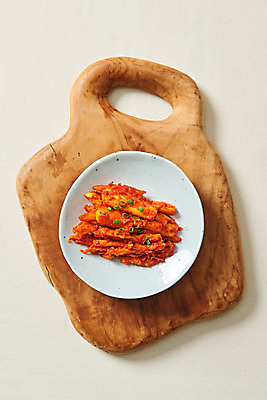 포토 JPG 스튜디오촬영 채소 식재료 반찬 실내 사람없음 나무도마 더덕 더덕무침 플랫레이 국내포토 음식 도마 내부 목재 플랫 무침 파일형식