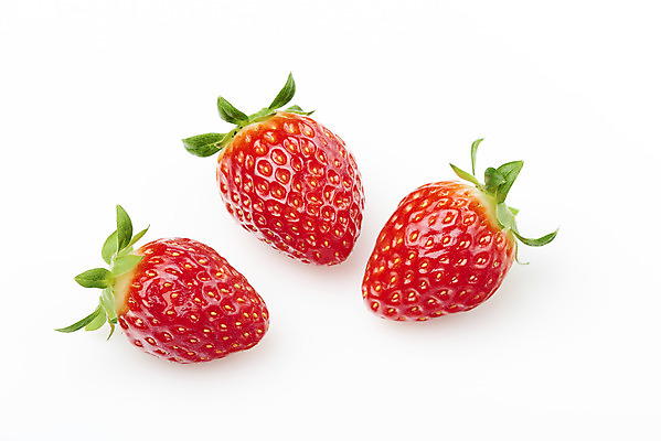 포토 JPG 스튜디오촬영 딸기 실내 누끼 사람없음 하이앵글 신선 세개 달콤 흰배경 유기농 플랫레이 제철과일 국내포토 웰빙 뷰포인트 백그라운드 과일 3 내부 흰색 플랫 맛 제철 파일형식