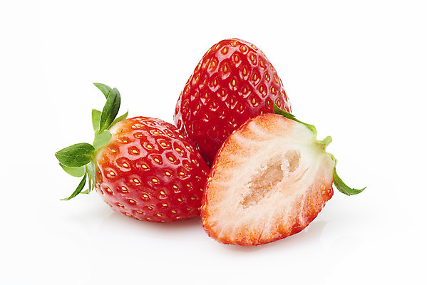 포토 JPG 스튜디오촬영 딸기 단면 실내 누끼 사람없음 신선 세개 달콤 흰배경 유기농 제철과일 국내포토 웰빙 백그라운드 과일 3 내부 흰색 맛 제철 파일형식