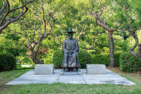 포토 JPG 주간 여행 풍경 사람없음 야외 여름 관광지 동상 천주교 명승지 제천 제천10경 배론성지 신유박해 국내포토 자연요소 계절 종교 조형물 문화재 역사 기념물 충청북도 성지 파일형식