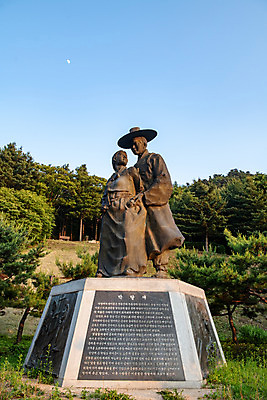 포토 JPG 주간 여행 풍경 사람없음 야외 여름 관광지 동상 명승지 제천 박달재 제천10경 국내포토 자연요소 계절 조형물 문화재 기념물 충청북도 파일형식