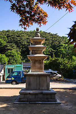 포토 JPG 주간 나무 여행 풍경 사람없음 야외 여름 관광지 문화재 국내여행 단양 명승지 삼층석탑 향산리삼층석탑 국내포토 자연요소 식물 계절 석탑 충청북도 파일형식