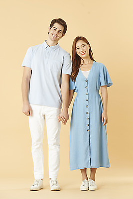 포토 JPG 스튜디오촬영 전신 서양인 외국인 커플 여자 남자 커플라이프 실내 사랑 서기 미소 누끼 20대 성인 두명 앞모습 30대 손잡기 다정 한국인 다문화 국제결혼 노란배경 성인만 국제커플 국내포토 라이프스타일 감정 뷰포인트 결혼 백그라운드 컨셉 관계 모션 표정 사람 동양인 인종 청년 내부 장년 노란색 사회이슈 파일형식