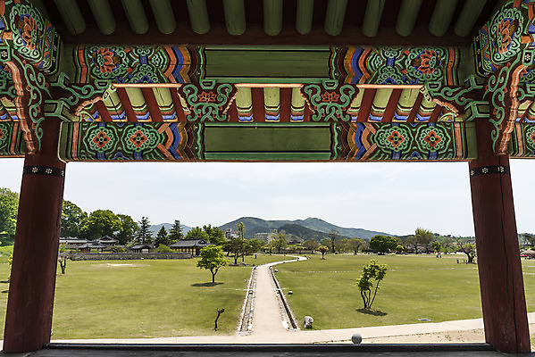 포토 JPG 주간 여행 한국건축 유적지 단청문양 풍경 사람없음 야외 관광지 봄 문화재 국내여행 명승지 사적지 해미읍성 국내포토 자연요소 문양 계절 건축 고건축 단청 서산 파일형식