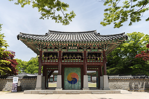 포토 JPG 주간 나무 여행 한국건축 유적지 하늘 풍경 사람없음 야외 관광지 봄 문화재 국내여행 명승지 사적지 해미읍성 국내포토 자연요소 식물 계절 건축 고건축 서산 파일형식