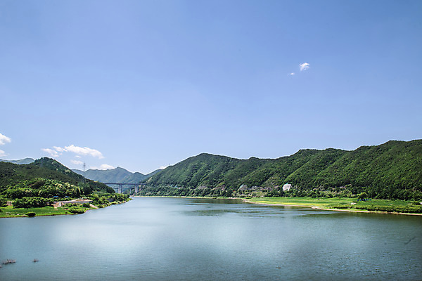포토 JPG 주간 여행 하늘 풍경 사람없음 야외 여름 관광지 국내여행 남한강 단양 명승지 국내포토 자연요소 계절 강 충청북도 파일형식