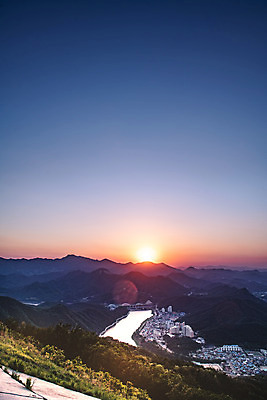 포토 JPG 주간 여행 하늘 풍경 사람없음 야외 여름 관광지 노을 일몰 국내여행 남한강 단양 명승지 양방산 상진대교 상진철교 국내포토 자연요소 계절 산 강 다리_건축물 충청북도 철교 파일형식