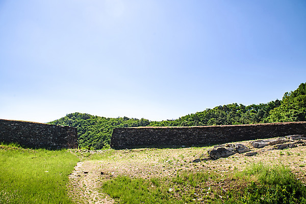 포토 JPG 주간 여행 하늘 풍경 사람없음 야외 여름 관광지 국내여행 단양 명승지 온달산성 석축산성 국내포토 자연요소 계절 충청북도 산성 파일형식