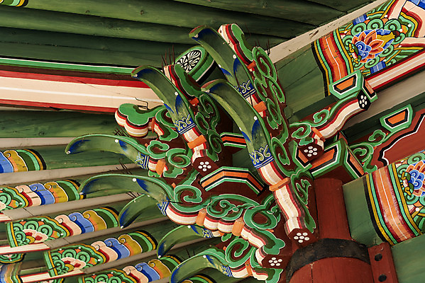 포토 JPG 주간 한국전통 여행 유적지 지붕 단청문양 풍경 사람없음 야외 여름 관광지 세계문화유산 문화재 역사 한국사 조선시대 명성황후 왕릉 조선왕릉 홍유릉 홍유릉침전 홍릉 고종 을미사변 국내포토 자연요소 전통 문양 계절 고건축 한국 왕 단청 남양주 파일형식