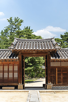 포토 JPG 주간 나무 한국전통 여행 유적지 풍경 사람없음 야외 여름 관광지 세계문화유산 문화재 역사 한국사 조선시대 왕릉 재실 조선왕릉 홍유릉 순종 고종 국내포토 자연요소 식물 전통 계절 고건축 한국 왕 남양주 파일형식