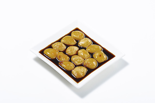 포토 JPG 스튜디오촬영 그릇 접시 디저트 실내 사람없음 여러개 오브젝트 흰배경 대구꿀떡 국내포토 식기 음식 다수 백그라운드 내부 흰색 파일형식 향토음식 꿀떡