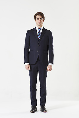 포토 JPG 스튜디오촬영 전신 서양인 외국인 남자 비즈니스 성공 실내 한명 서기 누끼 정장 성인 앞모습 30대 비즈니스맨 자신감 흰배경 성인남자한명만 국내포토 1 옷 감정 뷰포인트 백그라운드 컨셉 모션 사람 인종 내부 장년 흰색 직장인 남자한명만 성인남자만 파일형식