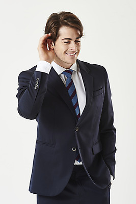포토 JPG 스튜디오촬영 서양인 외국인 남자 비즈니스 성공 실내 한명 서기 미소 누끼 정장 손짓 상반신 성인 앞모습 30대 듣기 비즈니스맨 자신감 흰배경 주머니손 의사소통 성인남자한명만 국내포토 1 옷 감정 뷰포인트 백그라운드 컨셉 모션 표정 사람 인종 내부 장년 흰색 직장인 남자한명만 성인남자만 파일형식