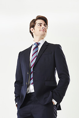 포토 JPG 스튜디오촬영 서양인 외국인 응시 남자 로우앵글 비즈니스 성공 실내 한명 서기 누끼 정장 상반신 성인 앞모습 30대 비즈니스맨 자신감 흰배경 주머니손 성인남자한명만 국내포토 1 시선 옷 감정 뷰포인트 백그라운드 컨셉 모션 사람 인종 내부 장년 흰색 직장인 남자한명만 성인남자만 파일형식