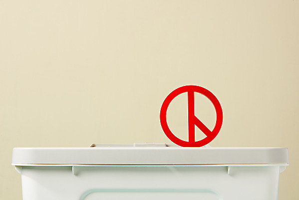 포토 JPG 스튜디오촬영 실내 사람없음 선택 투표 선거 민주주의 사회이슈 오브젝트 투표함 국회의원 노란배경 선거권 기표문양 국내포토 직업 문양 백그라운드 컨셉 내부 노란색 파일형식