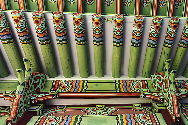 포토 JPG 주간 한국전통 로우앵글 여행 유적지 단청문양 풍경 사람없음 야외 여름 관광지 세계문화유산 문화재 역사 한국사 조선시대 왕릉 정자각 조선왕릉 동구릉 휘릉 장렬왕후 국내포토 구리시 자연요소 전통 문양 계절 뷰포인트 고건축 한국 단청 경기도 파일형식 왕후 구리_지역