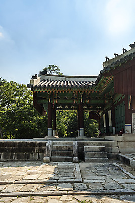 포토 JPG 주간 한국전통 여행 유적지 풍경 사람없음 야외 여름 관광지 세계문화유산 문화재 역사 한국사 조선시대 왕릉 정자각 조선왕릉 동구릉 원릉 영조 정순왕후 국내포토 구리시 자연요소 전통 계절 고건축 한국 왕 경기도 파일형식 왕후 구리_지역