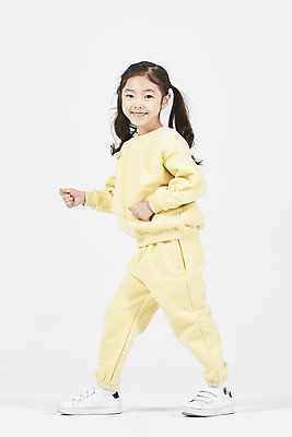 포토 JPG 스튜디오촬영 전신 여자 어린이 실내 건강 한명 서기 미소 옆모습 달리기 한국인 즐거움 준비 흰배경 소녀한명만 국내포토 1 감정 뷰포인트 백그라운드 모션 표정 사람 동양인 내부 흰색 여자한명만 소녀만 파일형식