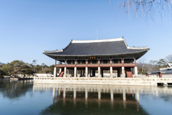 포토 JPG 주간 하늘 풍경 사람없음 야외 아웃포커스 관광지 도시풍경 경복궁 경회루 종로 국내포토 자연요소 여행 서울 한국 촬영기법 궁전 도시 파일형식